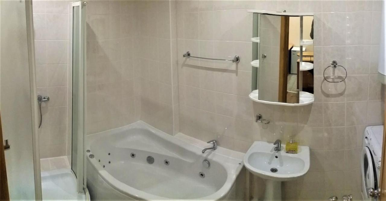 Apartaments Near Svyturio Arena Klaipeda Bagian luar foto